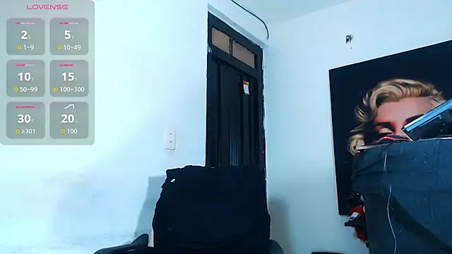 licy blonde hot online show from 11.08.25