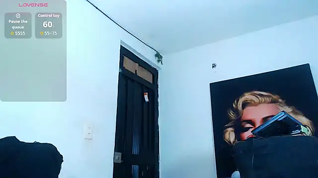 licy blonde hot online show from 11.22.25