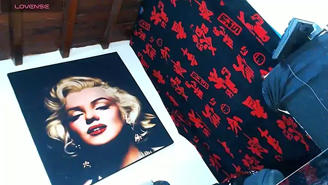 Snapshot of licy_blonde_hot chatting on 04.02.26 licy blonde hot online show from 04.02.26