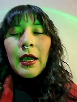 Snapshot of GinnyDelice chatting on 02.06.26 GinnyDelice online show from 02.06.26