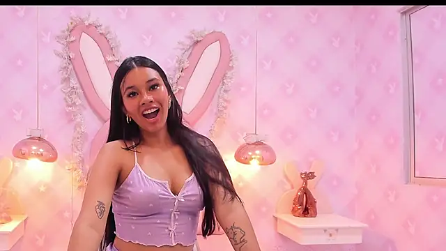 LIA SWAN  online show from 10.28.25