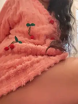 Snapshot of majdolin78 chatting on 02.19.25 majdolin78 online show from 02.19.25