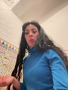 Snapshot of majdolin78 chatting on 02.28.25 majdolin78 online show from 02.28.25