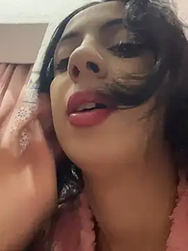 Snapshot of majdolin78 chatting on 01.17.26 majdolin78 online show from 01.17.26