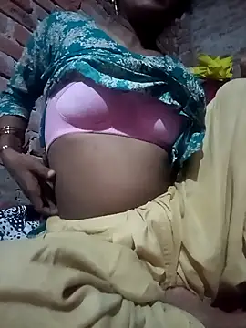 Snapshot of Sexy_Tanya69 chatting on 10.07.25 Sexy Tanya69 online show from 10.07.25