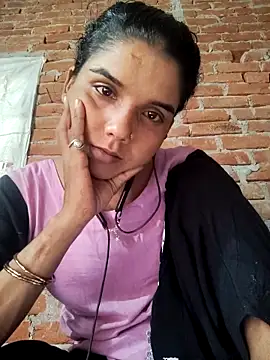 Snapshot of Sexy_Tanya69 chatting on 10.29.25 Sexy Tanya69 online show from 10.29.25