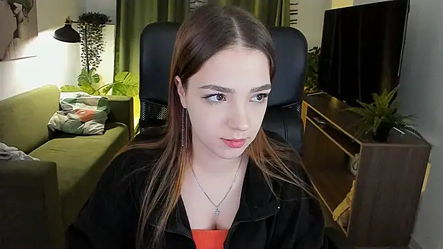 PamBeesly online show from 03.05.25