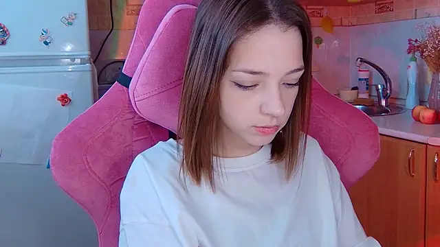 PamBeesly online show from 03.02.26