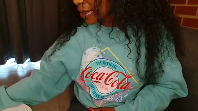 Snapshot of Godessofpleasxa chatting on 02.15.26 Godessofpleasxa online show from 02.15.26