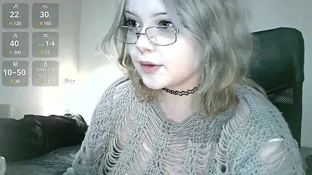 Snapshot of Electro_doll chatting on 02.23.25 Electro doll online show from 02.23.25