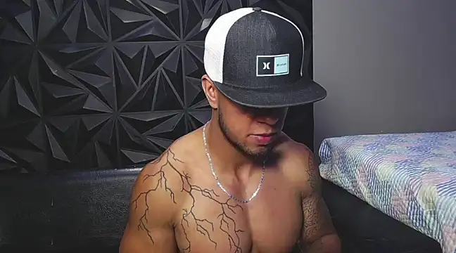 Snapshot of Jacob_Beckett chatting on 02.18.25 Jacob Beckett online show from 02.18.25