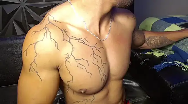 Snapshot of Jacob_Beckett chatting on 03.11.25 Jacob Beckett online show from 03.11.25