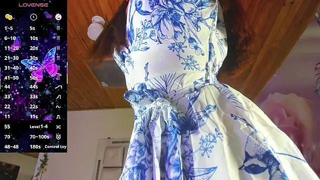 emili clark online show from 02.05.25