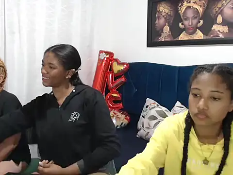 Snapshot of LITTLEDOLLHOT chatting on 02.28.25 LITTLEDOLLHOT online show from 02.28.25