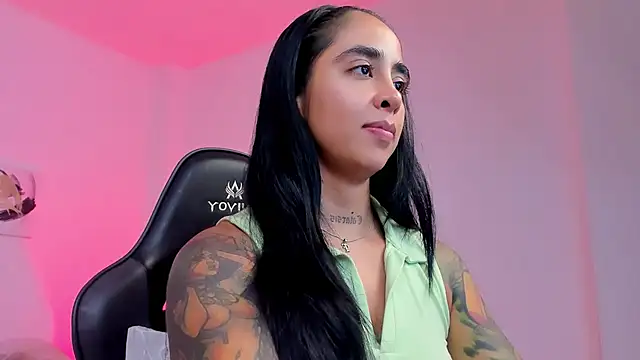 sophierooy22 online show from 02.08.26