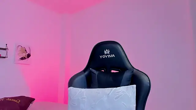 sophierooy22 online show from 03.06.26