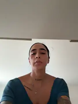Snapshot of sophierooy22 chatting on 06.22.26 sophierooy22 online show from 06.22.26
