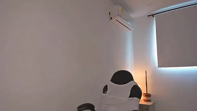 brithany olson25 online show from 03.18.25