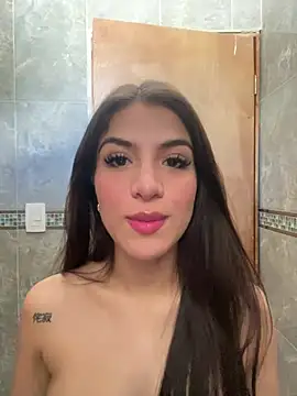 Snapshot of thompsonabella666 chatting on 02.15.25 thompsonabella666 online show from 02.15.25