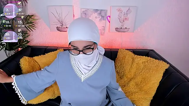 Snapshot of Ayha_khalaf chatting on 02.19.25 Ayha khalaf online show from 02.19.25