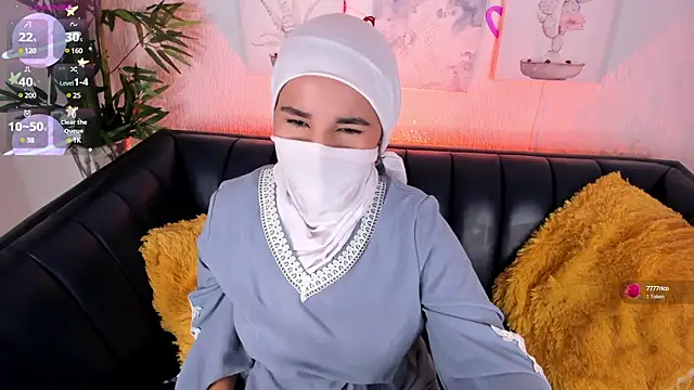 Snapshot of Ayha_khalaf chatting on 02.19.25 Ayha khalaf online show from 02.19.25