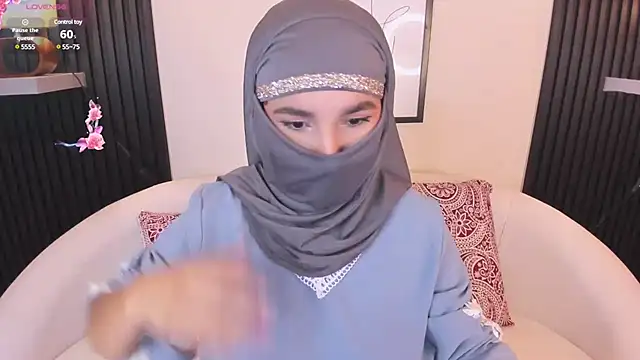 Snapshot of Ayha_khalaf chatting on 03.05.25 Ayha khalaf online show from 03.05.25