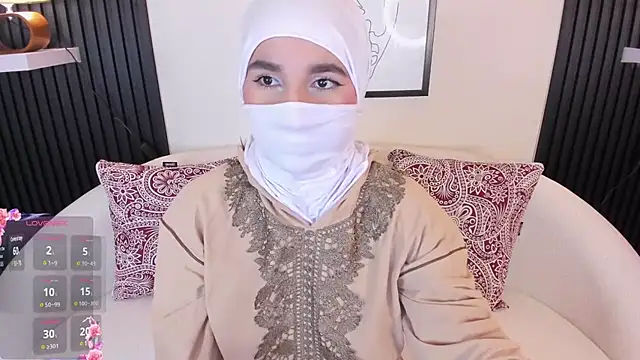 Snapshot of Ayha_khalaf chatting on 03.06.25 Ayha khalaf online show from 03.06.25