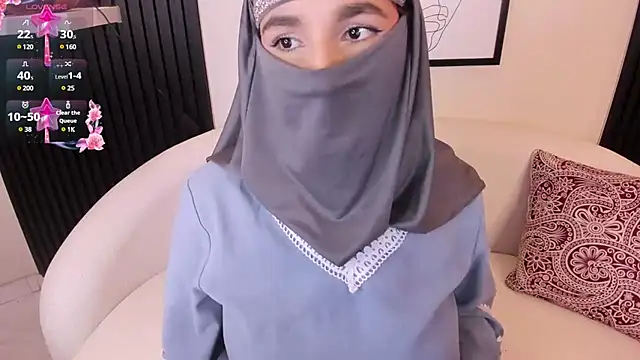 Snapshot of Ayha_khalaf chatting on 03.11.25 Ayha khalaf online show from 03.11.25