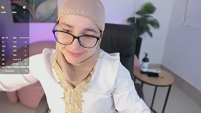 Snapshot of Ayha_khalaf chatting on 10.01.25 Ayha khalaf online show from 10.01.25