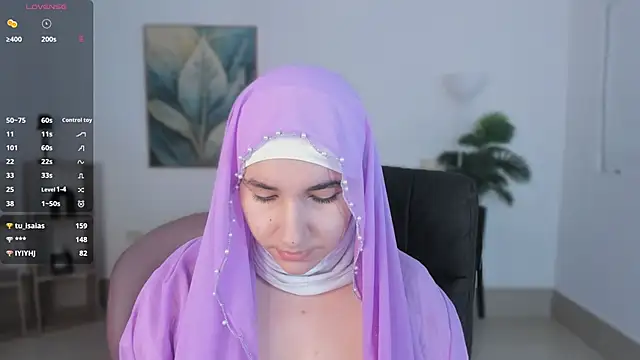 Snapshot of Ayha_khalaf chatting on 10.04.25 Ayha khalaf online show from 10.04.25