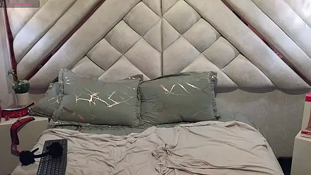 luxurycoupl online show from 02.02.25