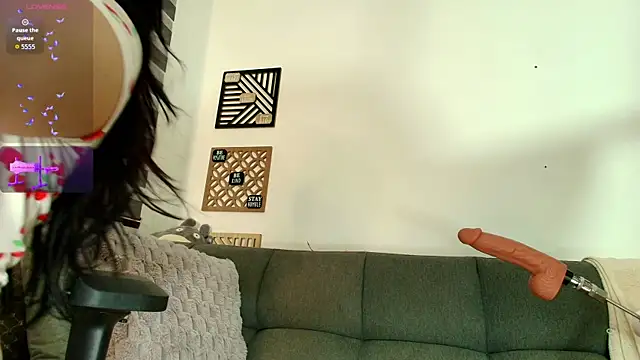 love sharol  online show from 10.15.25