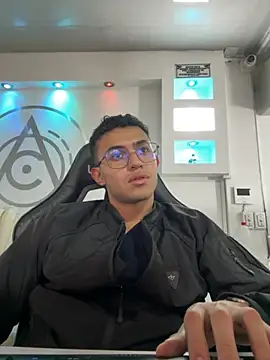 Thonny-becker online show from 10.21.25