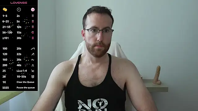 Snapshot of machohiberiko chatting on 02.23.25 machohiberiko online show from 02.23.25