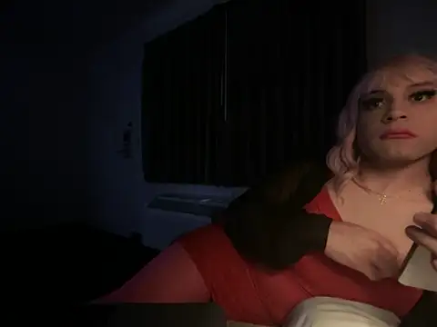 Isabella-tw online show from 10.13.25