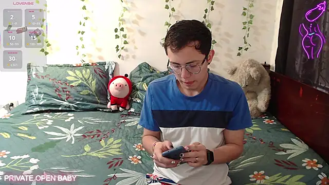 Snapshot of Tina_4_Charlie chatting on 11.02.25 Tina 4 Charlie online show from 11.02.25