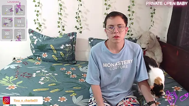 Snapshot of Tina_4_Charlie chatting on 11.03.25 Tina 4 Charlie online show from 11.03.25