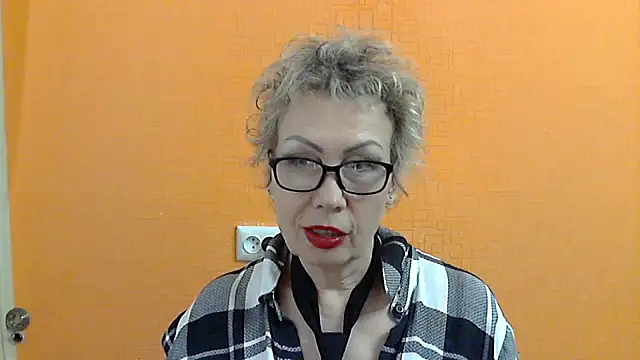 Snapshot of NessyJenixs chatting on 03.21.25 NessyJenixs online show from 03.21.25