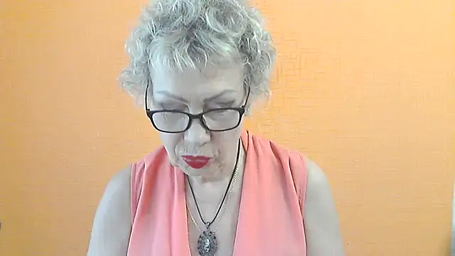 NessyJenixs online show from 07.04.26