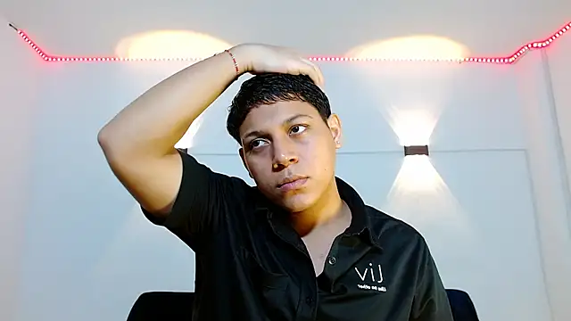 Tylerdrdn online show from 12.01.25