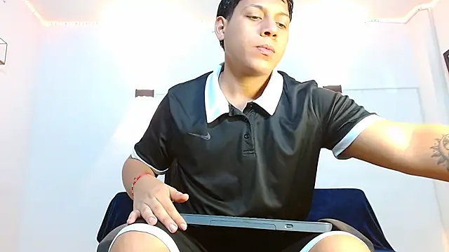 Tylerdrdn online show from 12.03.25