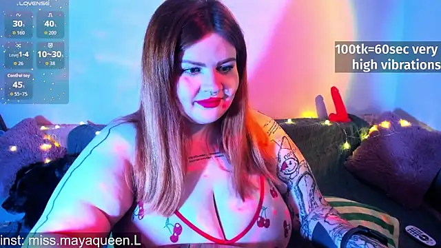 Snapshot of missmayaqueen chatting on 10.08.25 missmayaqueen online show from 10.08.25