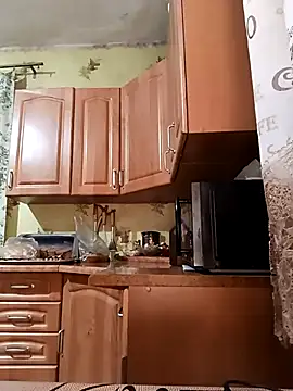 Laura Kiss online show from 02.28.26