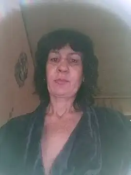 Snapshot of Laura_Kiss chatting on 05.11.26 Laura Kiss online show from 05.11.26