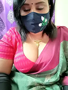 Queenflowerr online show from 11.08.25