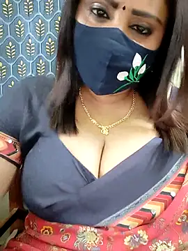 Queenflowerr online show from 04.22.26