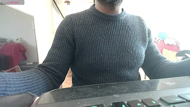 Snapshot of IndienTiger chatting on 03.03.25 IndienTiger online show from 03.03.25