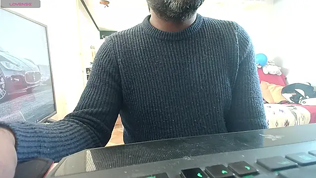 Snapshot of IndienTiger chatting on 03.03.25 IndienTiger online show from 03.03.25