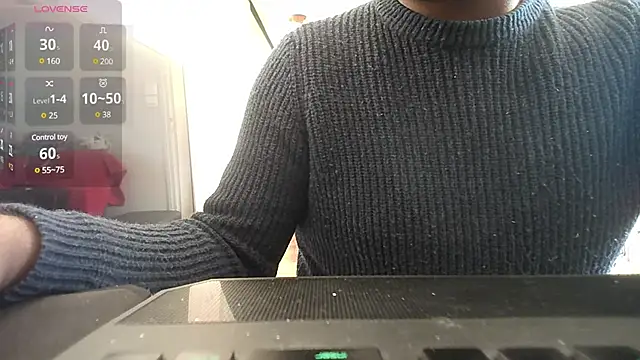 Snapshot of IndienTiger chatting on 03.05.25 IndienTiger online show from 03.05.25