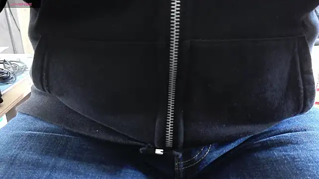 Snapshot of IndienTiger chatting on 03.16.26 IndienTiger online show from 03.16.26